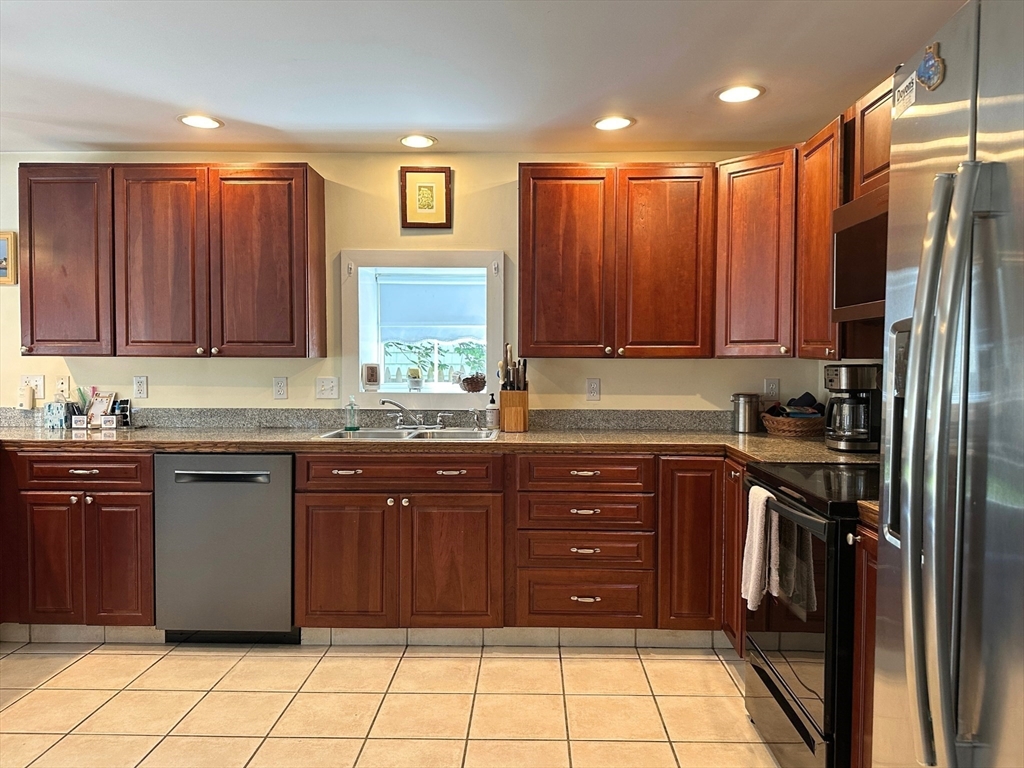 1 Pigeon Hill Ct 1