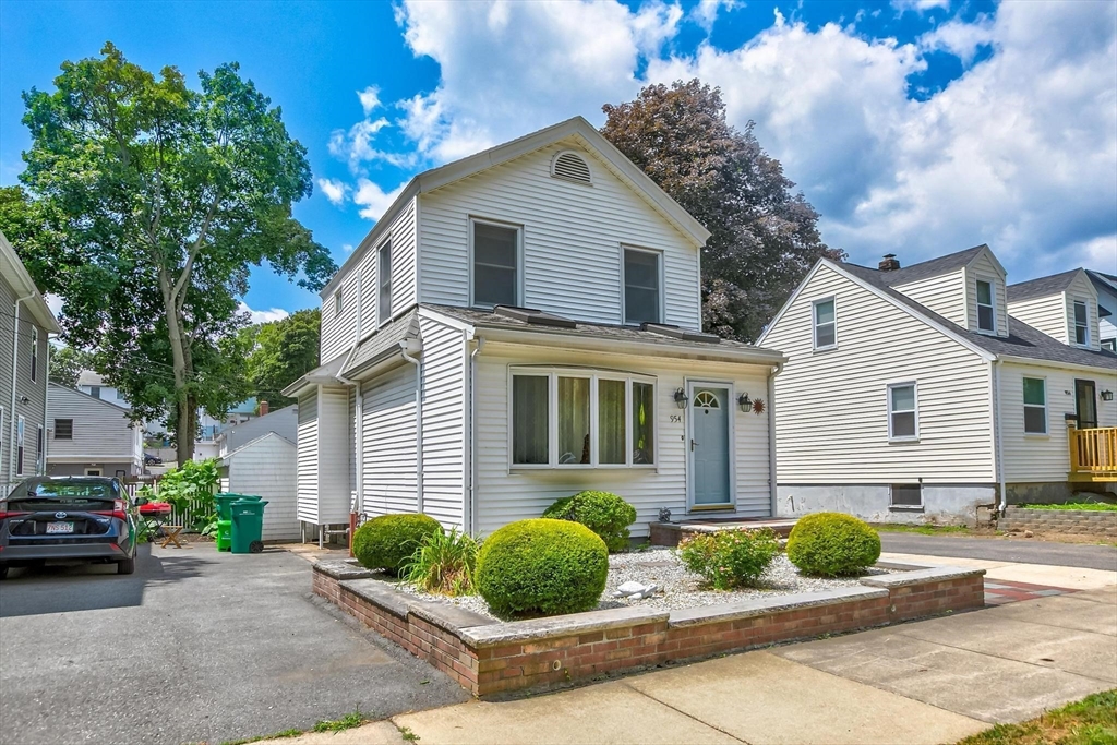 954 Highland Ave