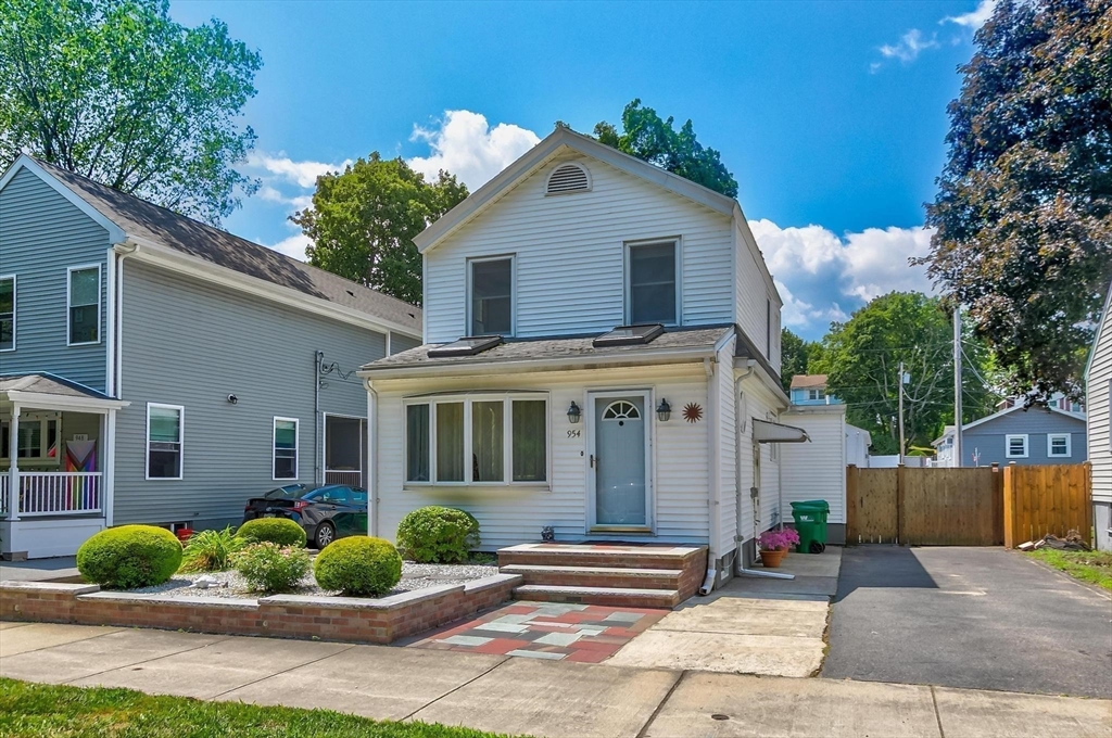 954 Highland Ave