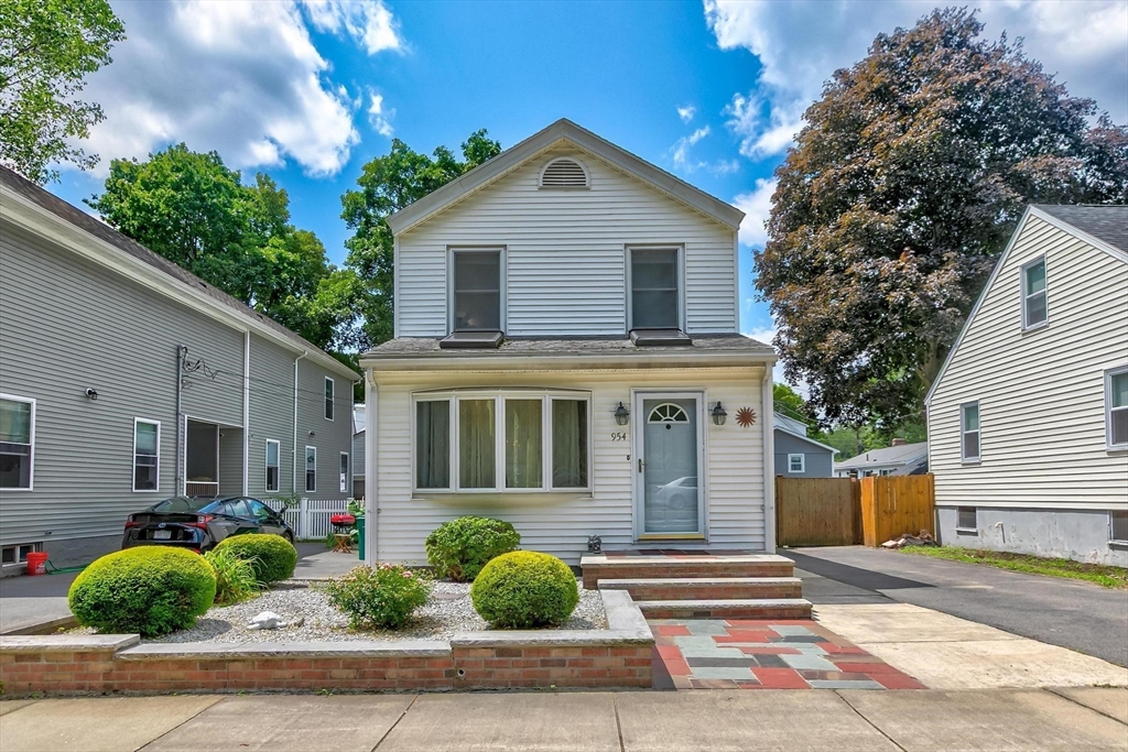 954 Highland Ave