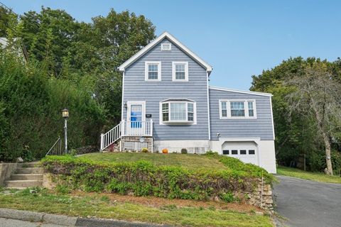 22 Hillside Ave Norwood MA 02062