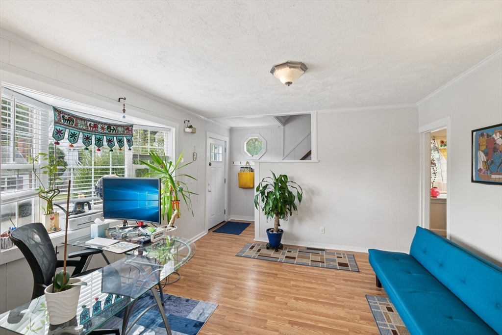 22 Hillside Ave