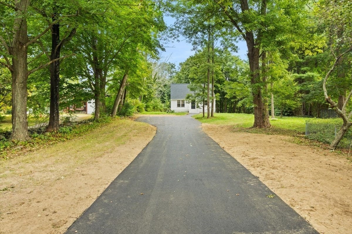 1088 Middleboro Ave, Taunton, MA, 1088 Middleboro Ave, Taunton, MA Photo #2