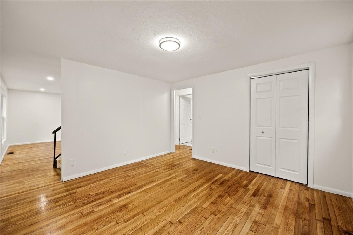 1088 Middleboro Ave, Taunton, MA, 1088 Middleboro Ave, Taunton, MA Photo #16