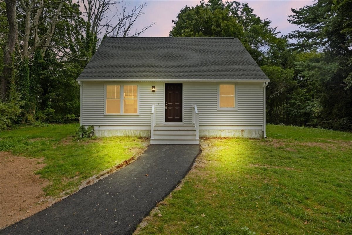 1088 Middleboro Ave, Taunton, MA, 1088 Middleboro Ave, Taunton, MA Photo #1
