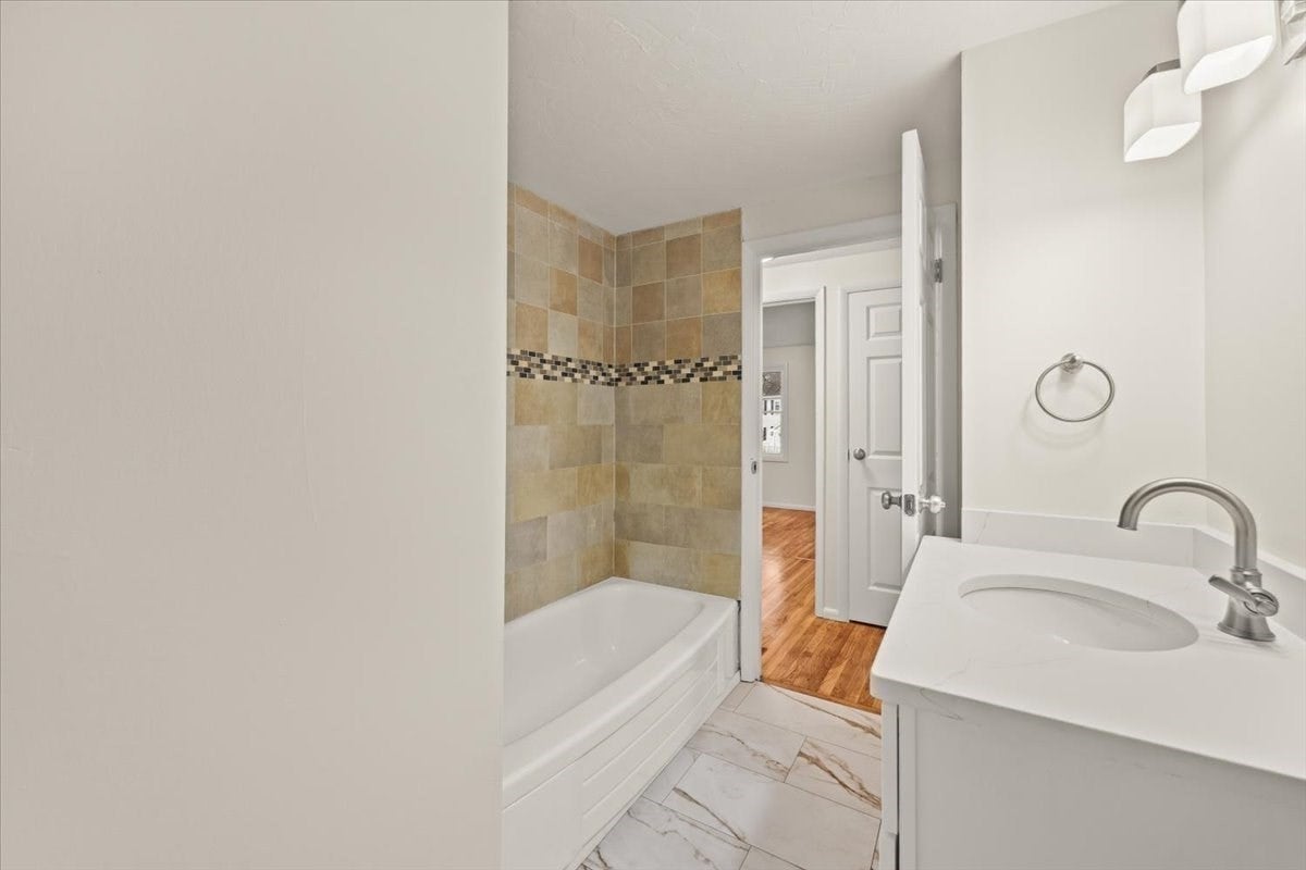 1088 Middleboro Ave, Taunton, MA, 1088 Middleboro Ave, Taunton, MA Photo #15