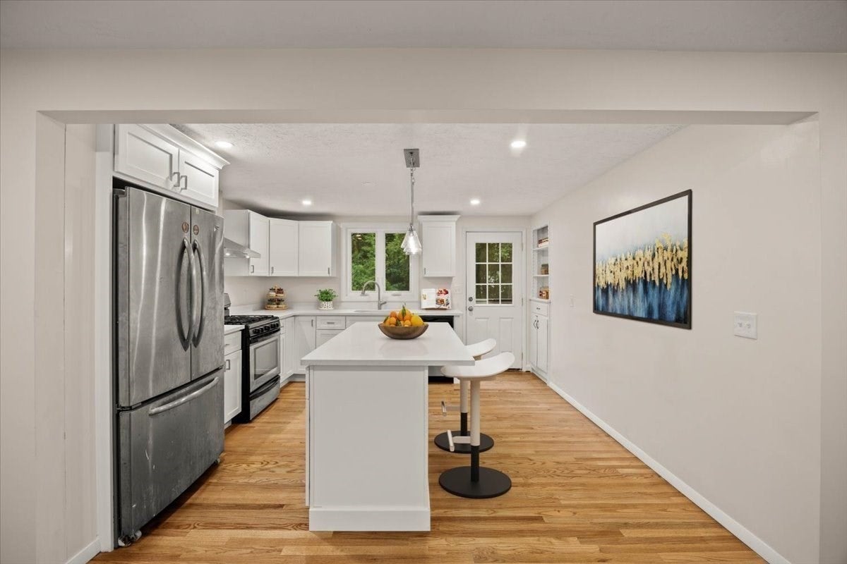 1088 Middleboro Ave, Taunton, MA, 1088 Middleboro Ave, Taunton, MA Photo #9