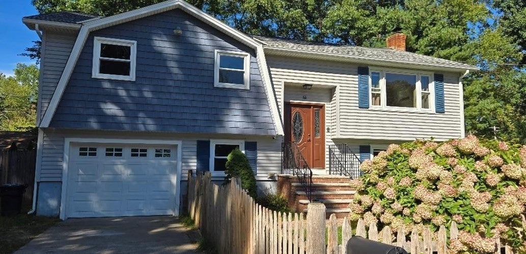 Photo of 46 Willow St, Tewksbury, MA