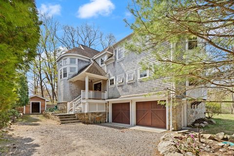 28 Boathouse Ln Dedham MA 02026