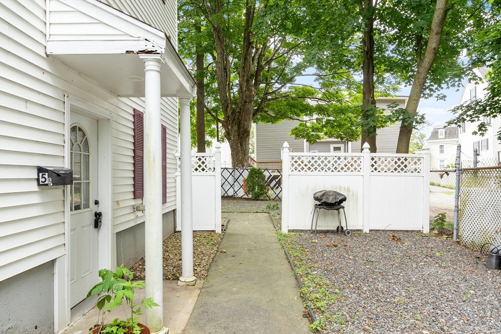 31-33 Ashland St 5