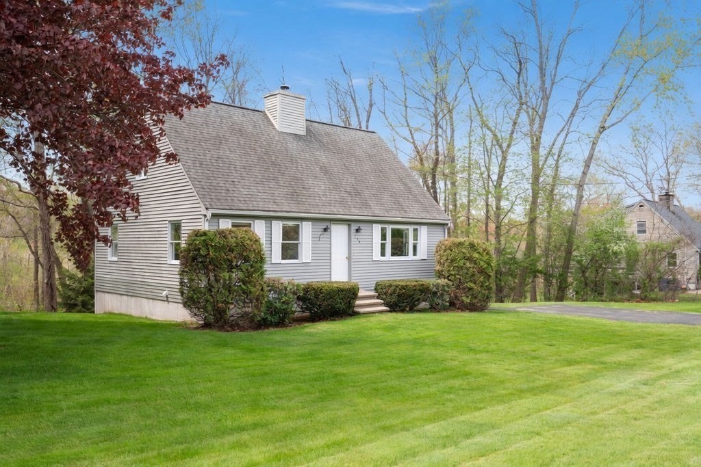 134 North St, Danvers, MA Photo #2