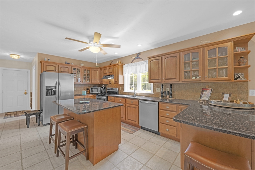 7 Kittredge Rd