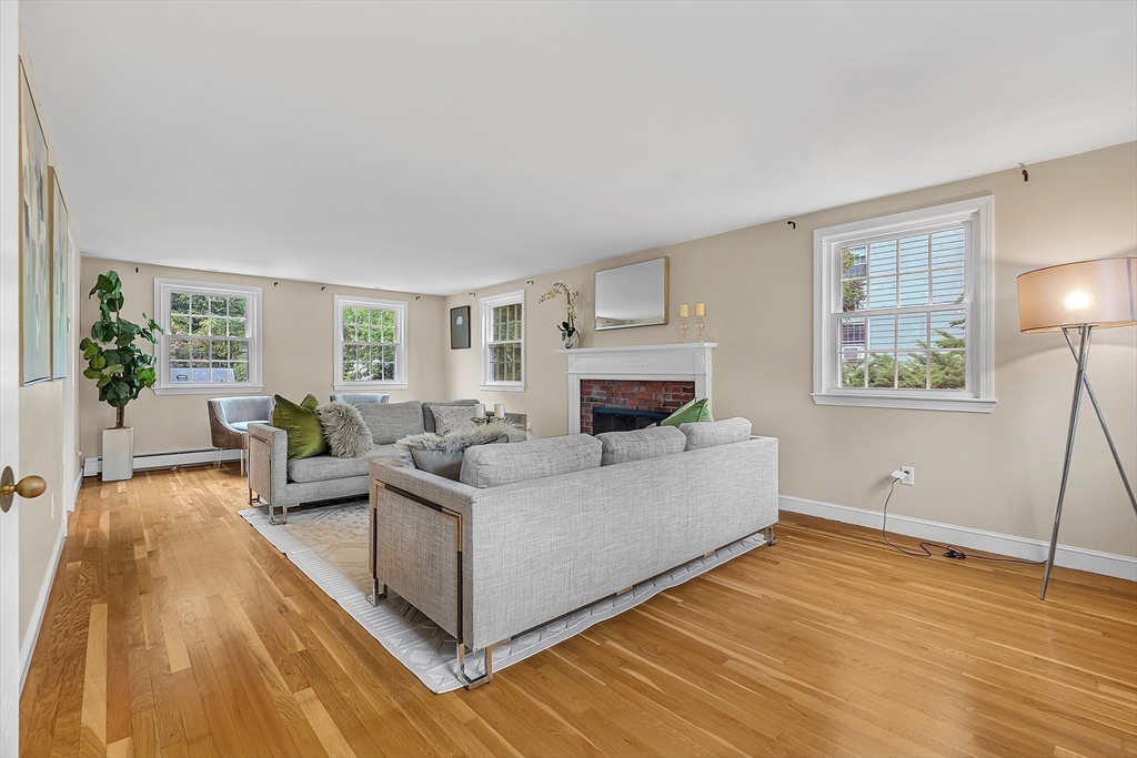 35 Circle Rd