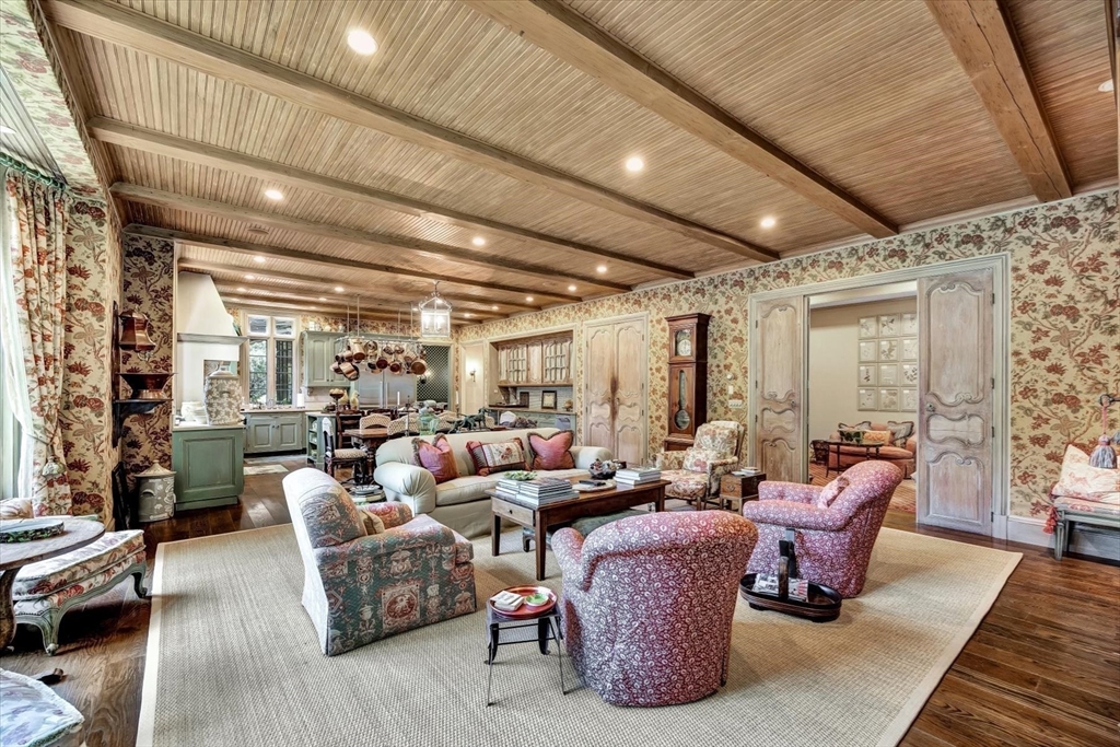 Barnstable, Massachusetts 02635, United States, 4 Bedrooms Bedrooms, ,5 BathroomsBathrooms,Residential,Active,49105