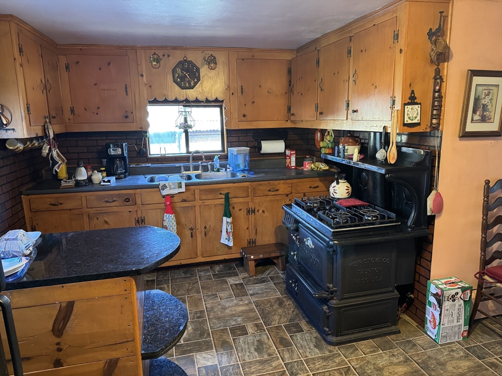 99 Leland Rd