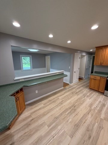 65 Laurel Rd