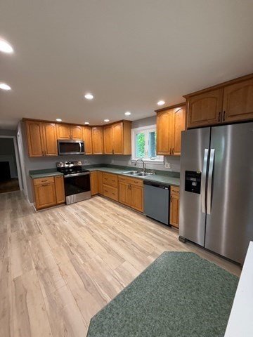 65 Laurel Rd