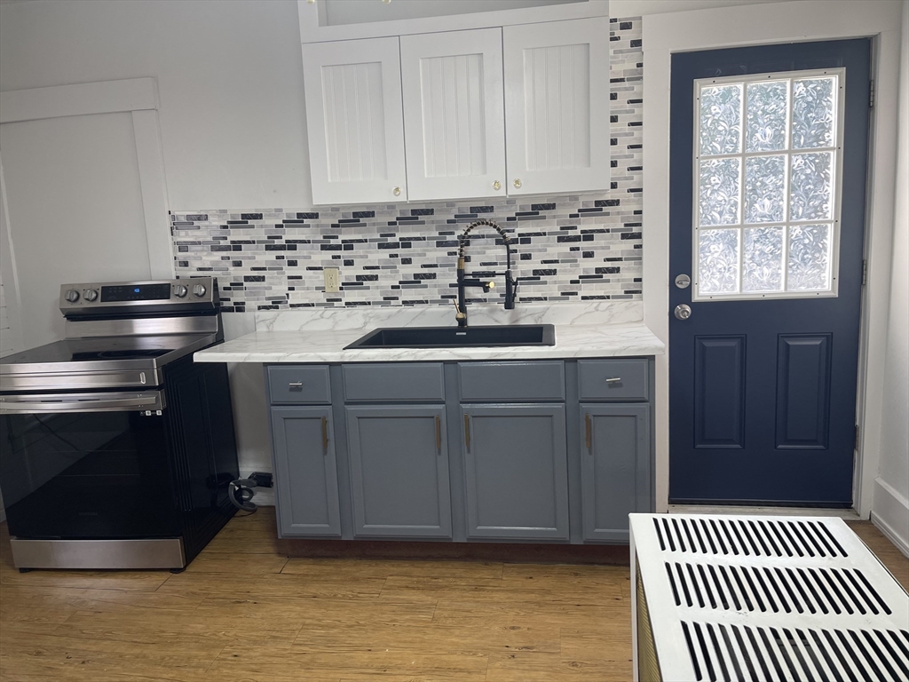 462 Main Street 2