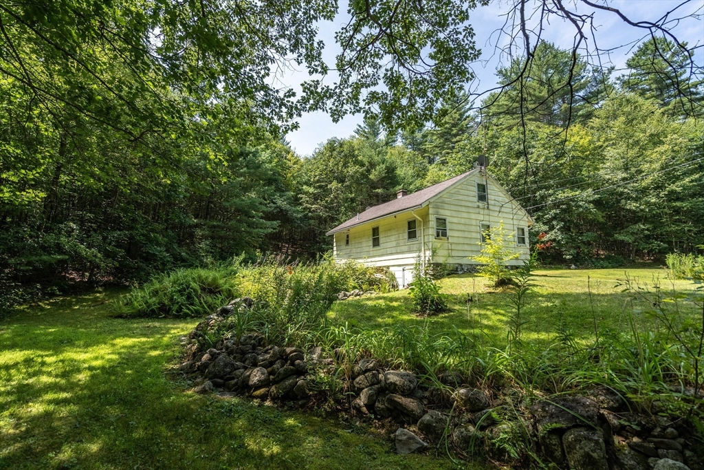 211 Ball Hill Rd