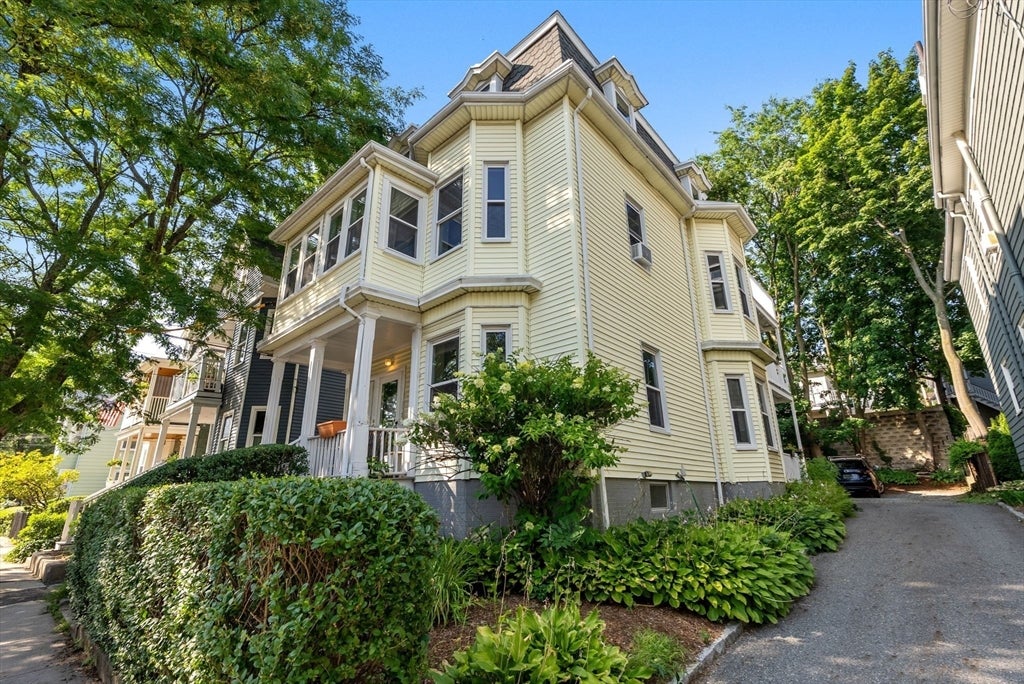 Photo of 137-139 Morrison Ave, Somerville, MA