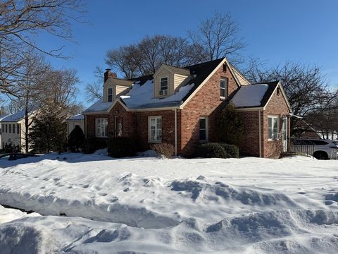 90 Cabot St Waltham MA 02453