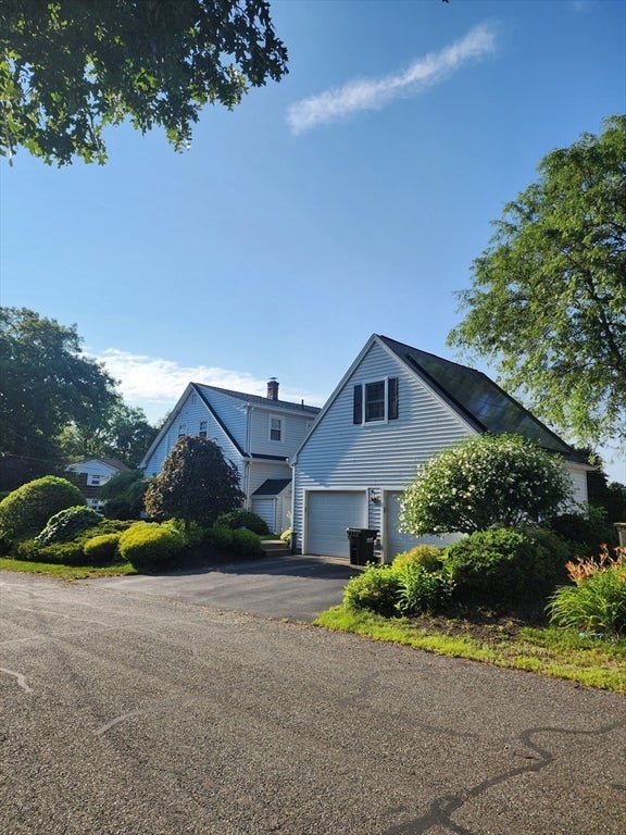 39 Everett Ave