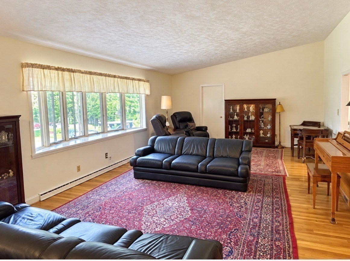 15 Crest Dr, Dover, MA, 15 Crest Dr, Dover, MA Photo #10
