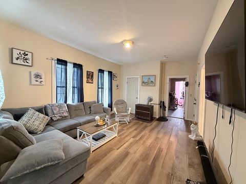 Photo of 7 Cottage Street #2, Worcester, MA 01609 (MLS # 73477909)