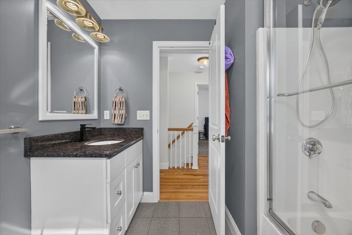 95 Prospect Ter, Brockton, MA Photo #20
