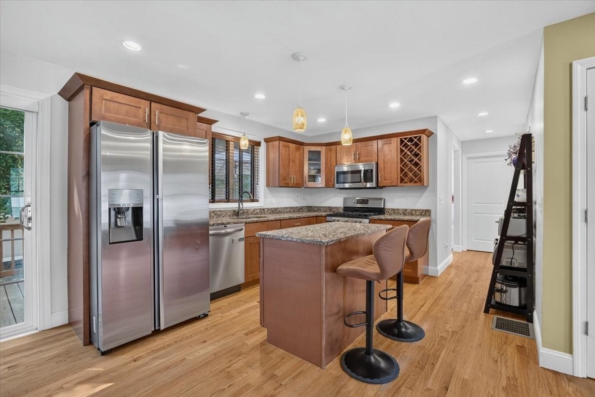 95 Prospect Ter, Brockton, MA Photo #2