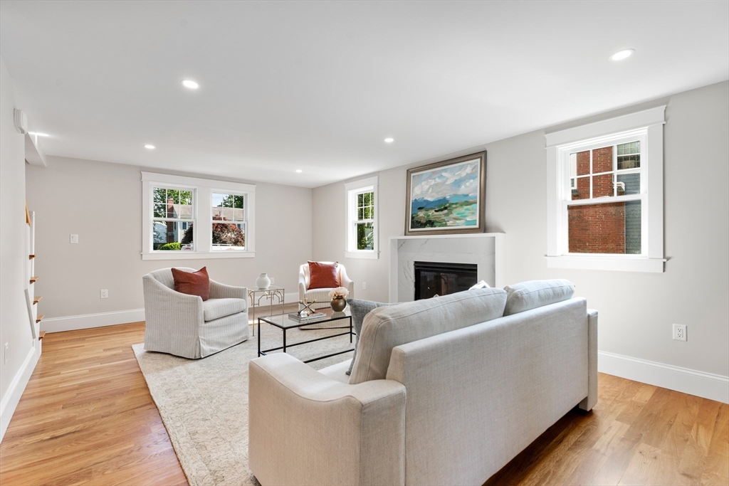 6 Ivy Cir