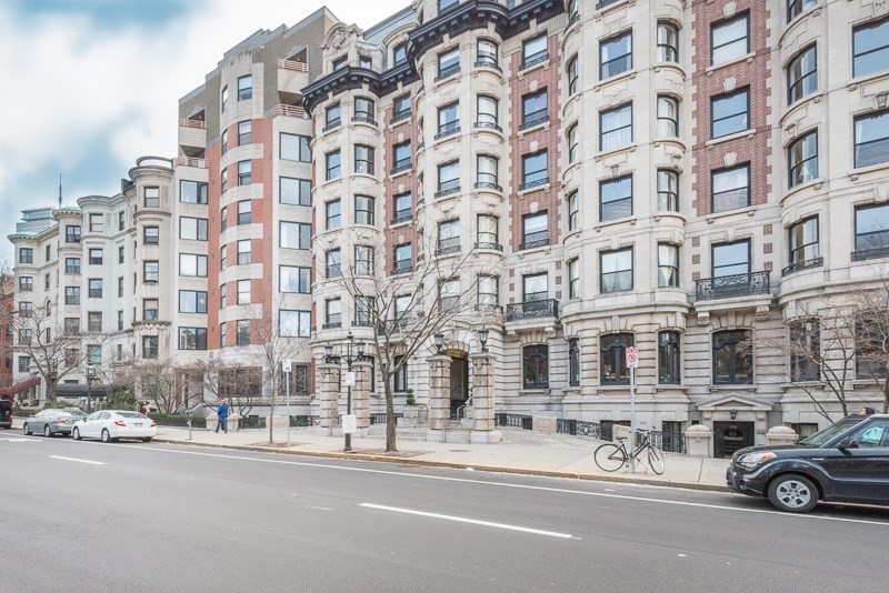 390 Commonwealth Ave 210