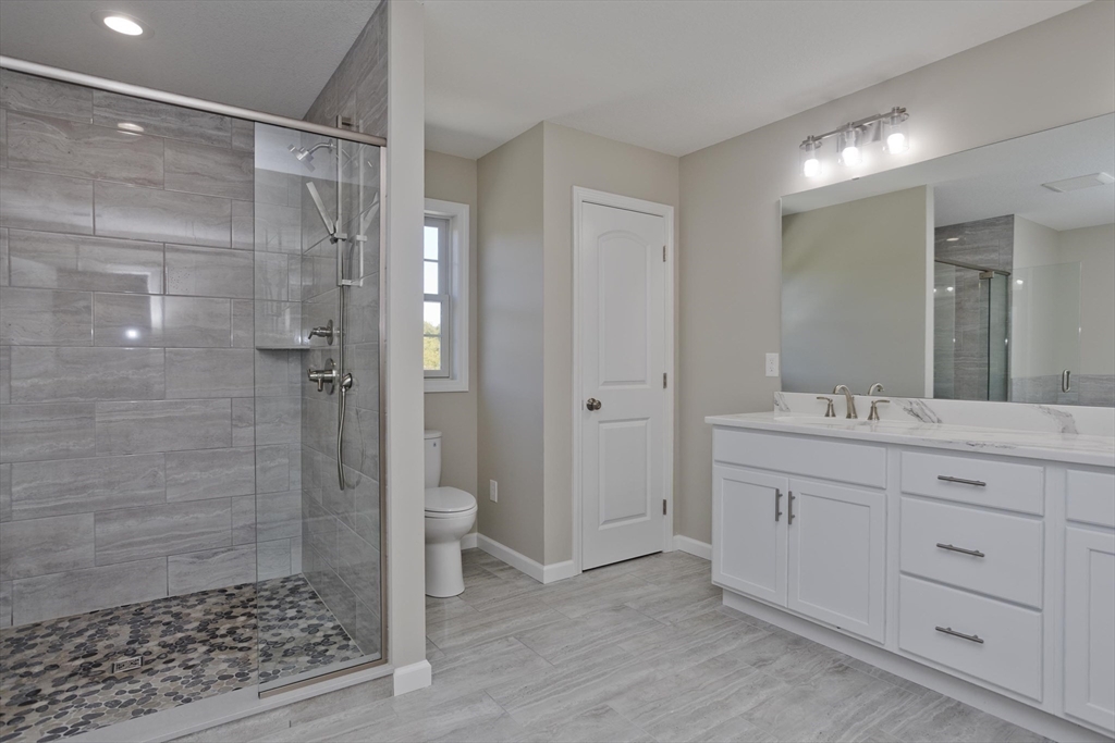 Agawam, Massachusetts 01001, United States, 4 Bedrooms Bedrooms, ,3 BathroomsBathrooms,Residential,Pending,122776