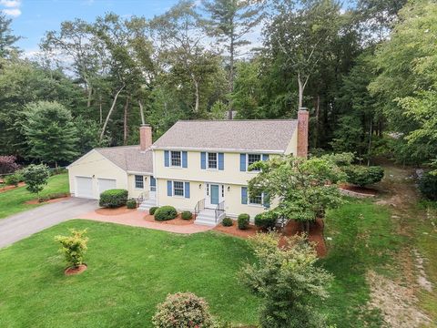 18 Captain Browns Ln Acton MA 01720