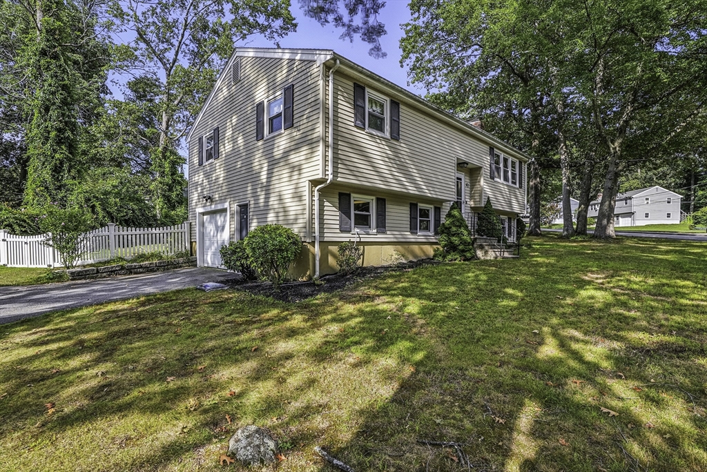 41 Harvard Dr