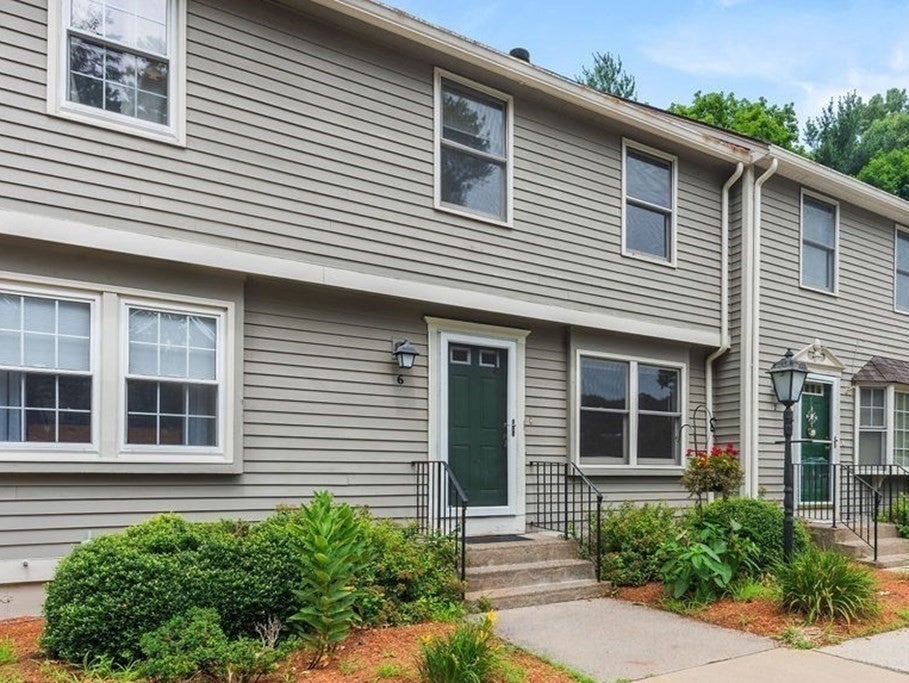 145 South St 6, Walpole MA 02081