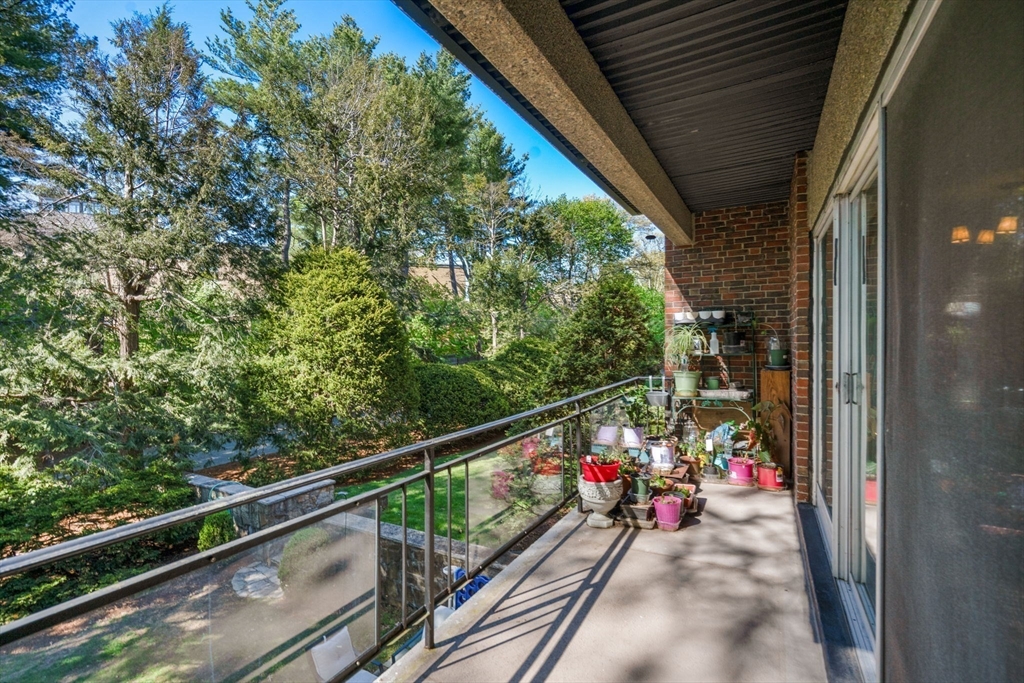 1202 Greendale Avenue #124, Needham, MA Photo #10
