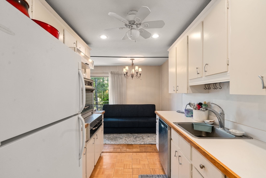 1202 Greendale Avenue #124, Needham, MA Photo #14