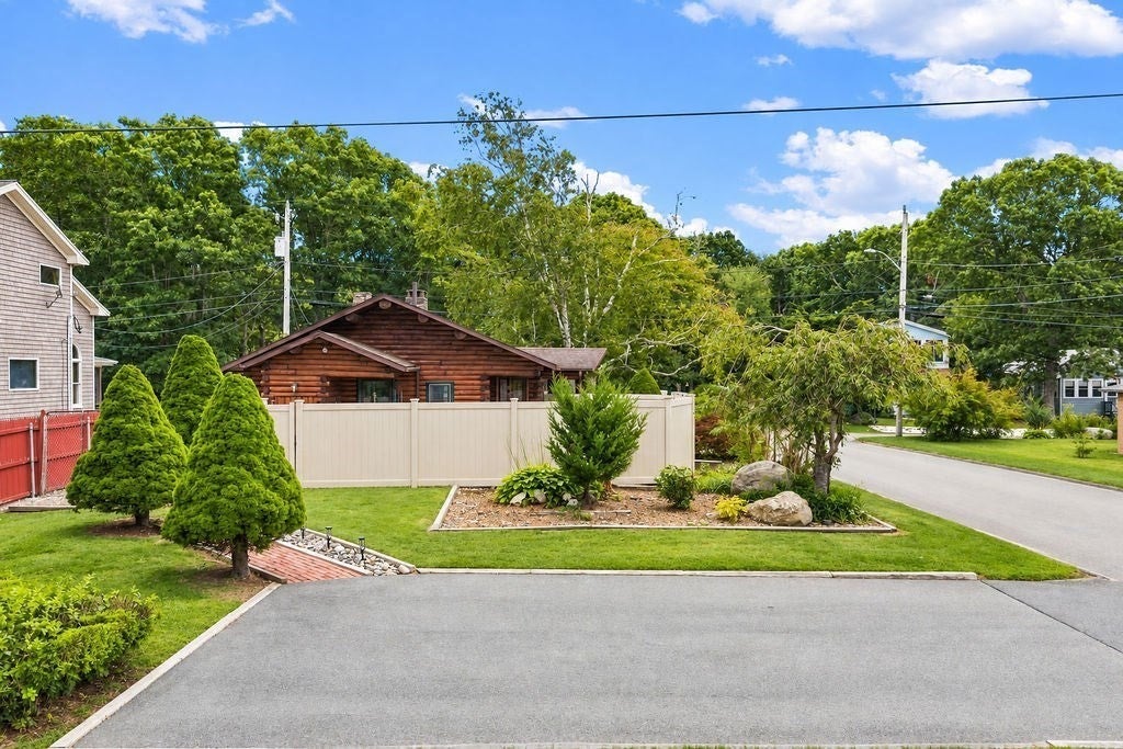 24 Fisherman Rd, Fairhaven, MA Photo #11
