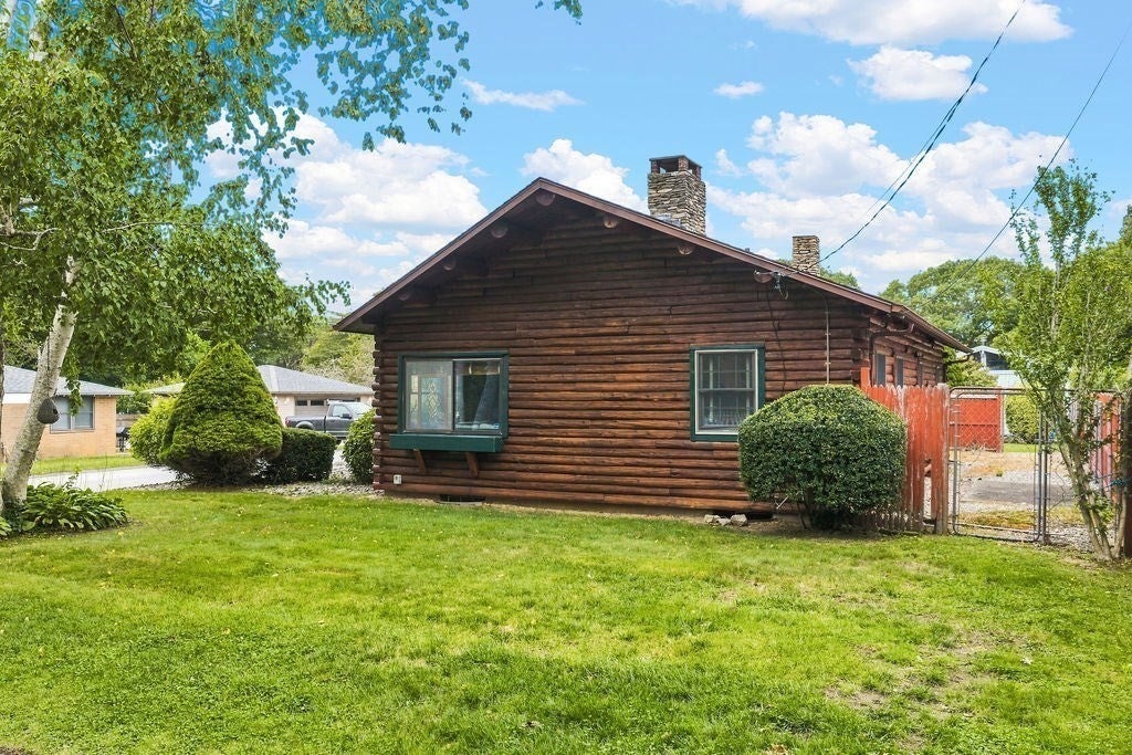 24 Fisherman Rd, Fairhaven, MA Photo #5