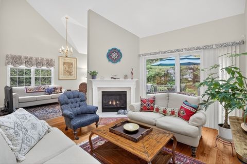 30 Windsor Point Mashpee MA 02649