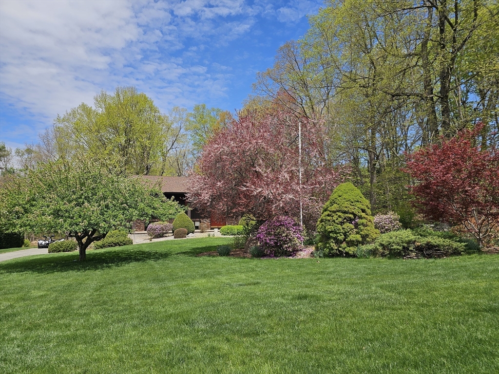 38 Meadowlark Circle