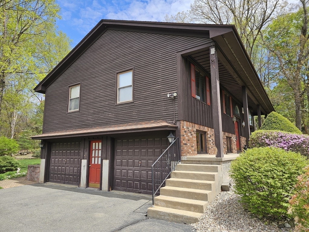 38 Meadowlark Circle