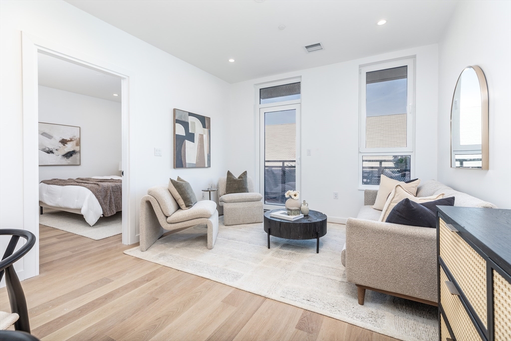 1395 Washington Street PH603 Floor 6