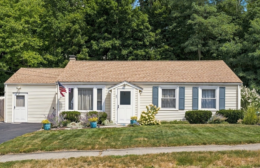 45 Old Country Way