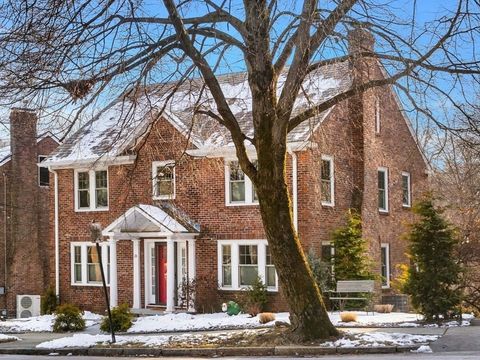 24 Blake Rd Brookline MA 02445