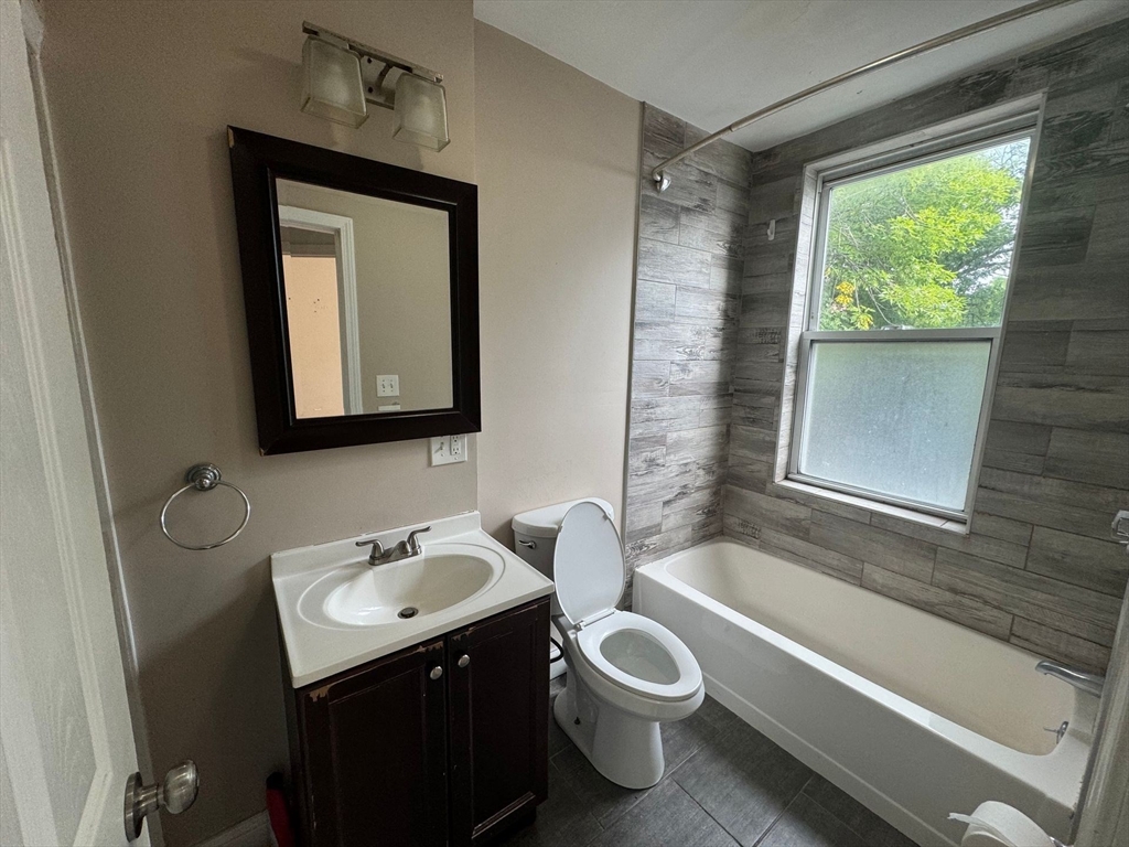 241 Maverick Street 2