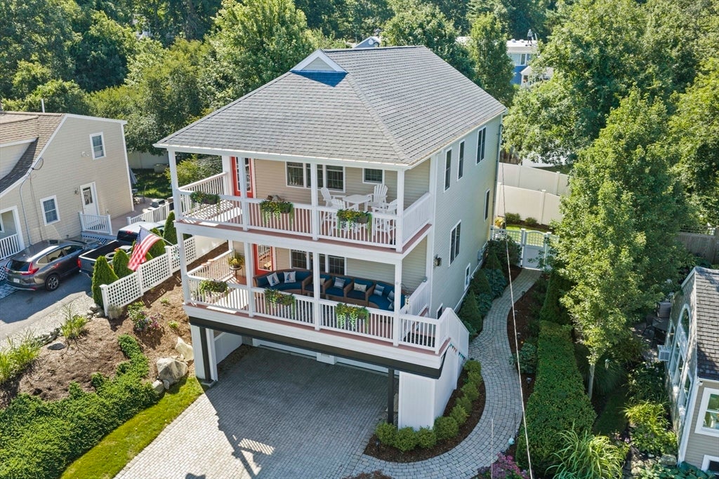 129 Bay Shore Dr