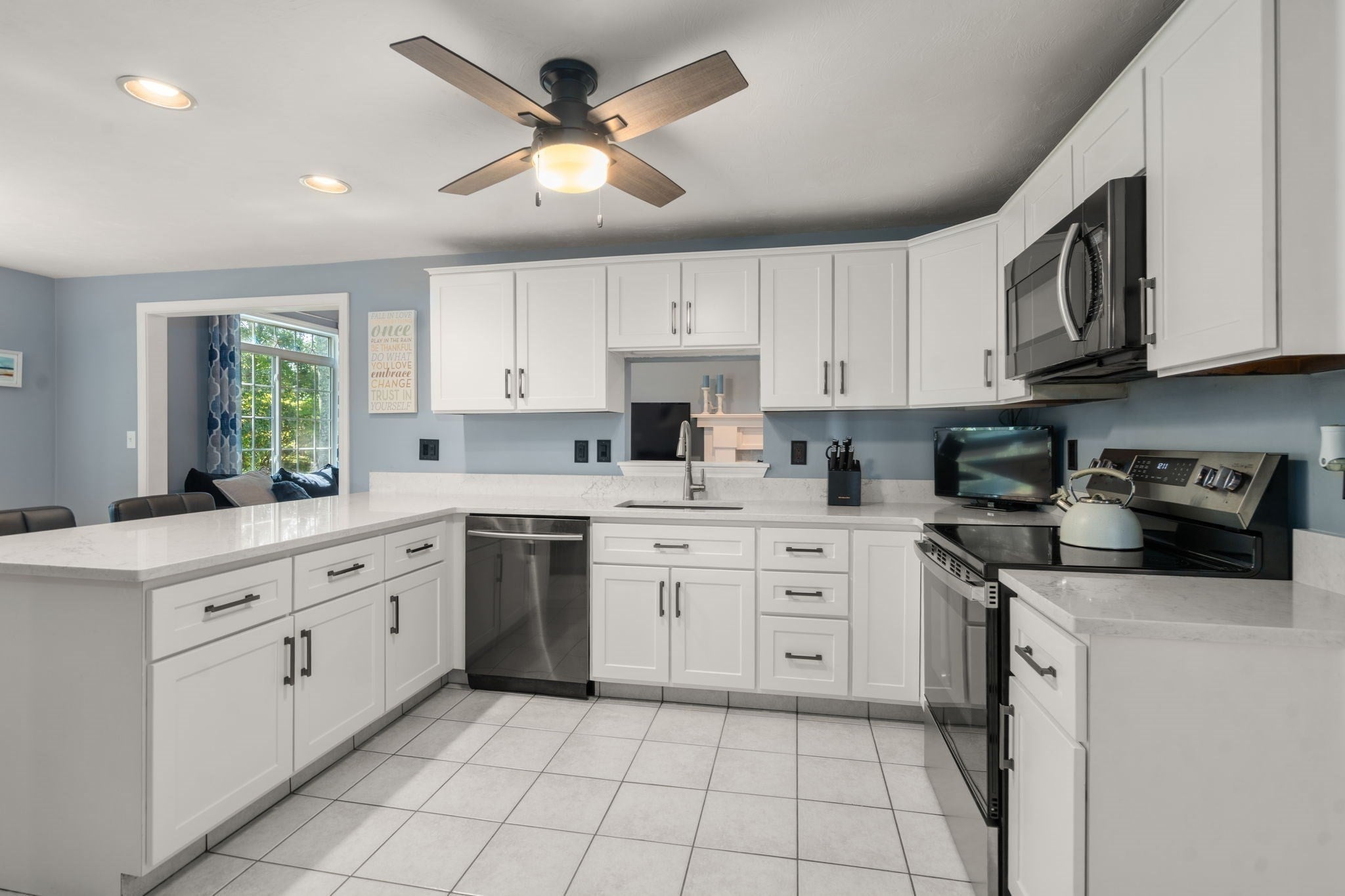 20 Wexford Dr, Mansfield, MA Photo #3