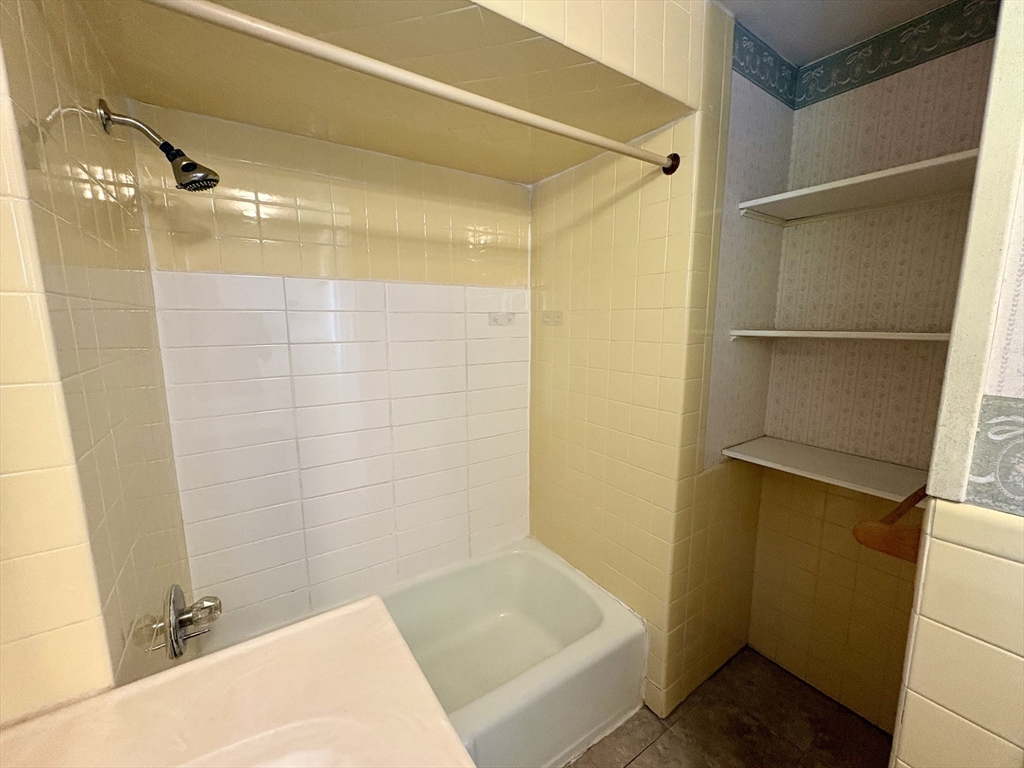 158 Adams St #3, Newton, MA Photo #6